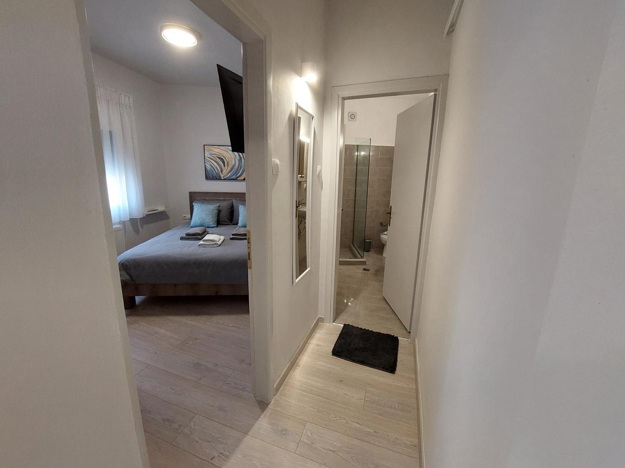 Apartment G44 Sintrivani